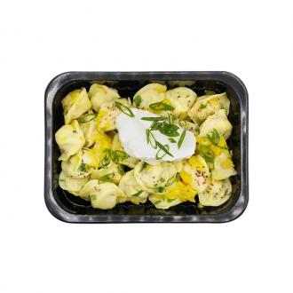 Пельмени с мясом и сметаной