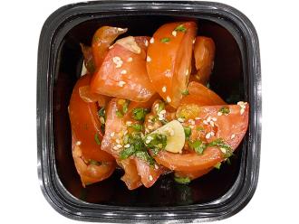 Салат из помидор с красным луком