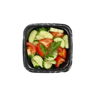 Салат из помидор с огурцом и сметаной